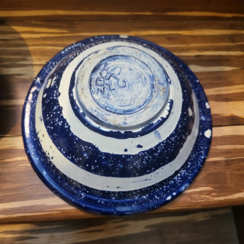 Studio Pottery Signed Hand Thrown Pair of Bowls - Picture 4 of 7